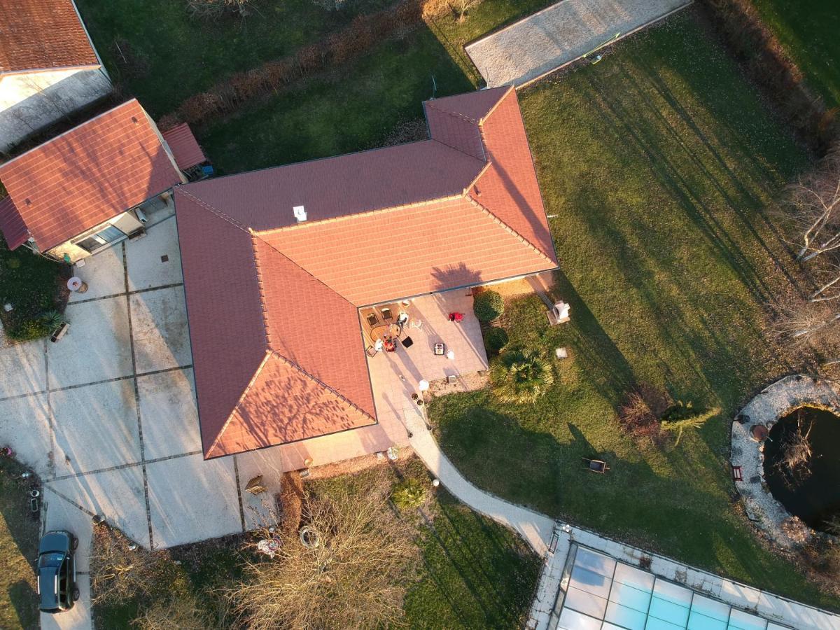 Alaguyauder le Studio Chatillon-sur-Broue Extérieur photo